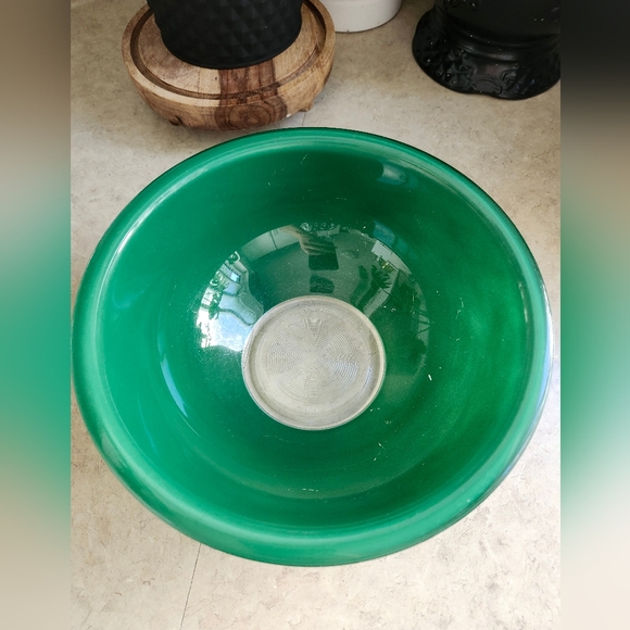 PYREX Vintage Set Of 2 Green Clear Bottom Glass Nesting Bowls Green - Picture 8 of 11